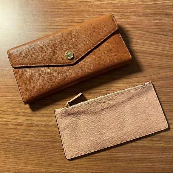 Michael Kors Large Leather Tri Fold Wallet - Picture 1 of 6